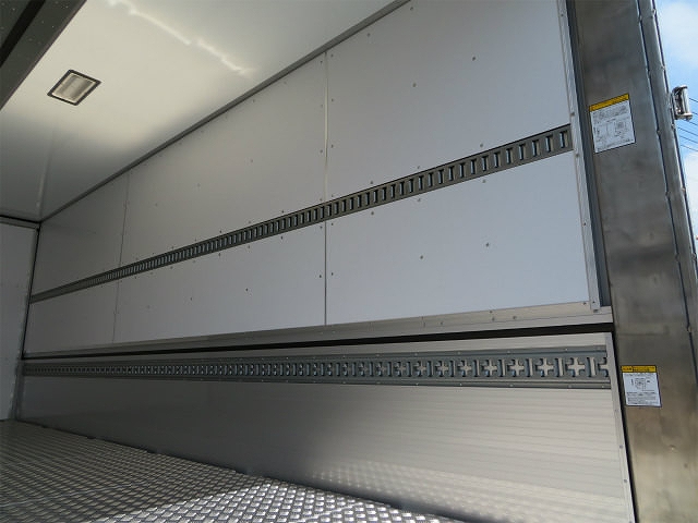 いすゞフォワード冷凍車（冷蔵車）中型（4t）[写真23]