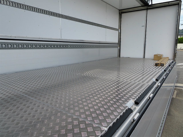 いすゞフォワード冷凍車（冷蔵車）中型（4t）[写真26]