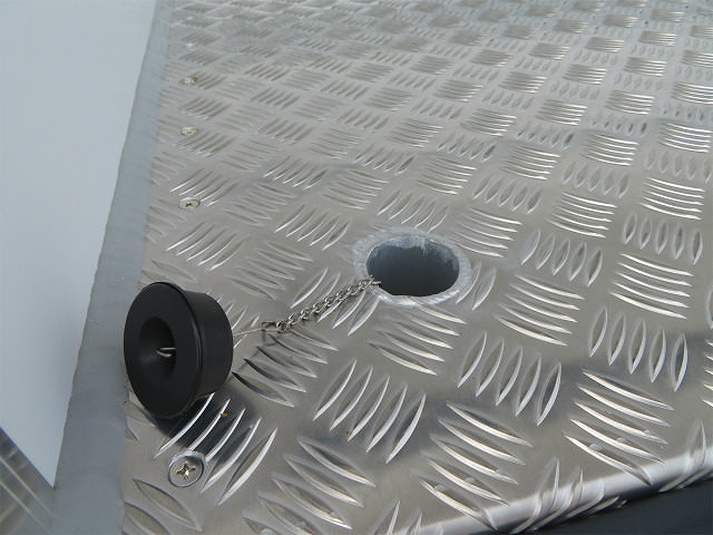 いすゞフォワード冷凍車（冷蔵車）中型（4t）[写真30]