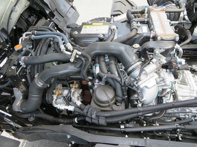 いすゞフォワード冷凍車（冷蔵車）中型（4t）[写真34]