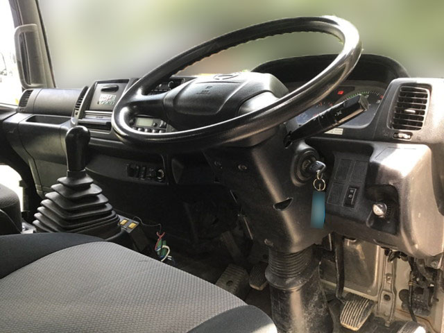 日野レンジャーダンプ中型（4t）[写真23]