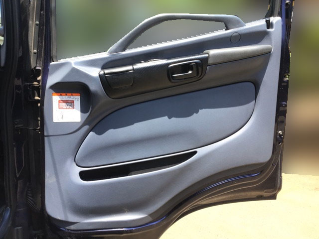 日野レンジャーアルミウイング中型（4t）[写真24]