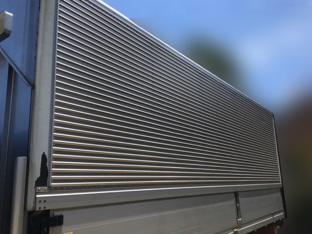 日野レンジャーアルミウイング中型（4t）[写真05]