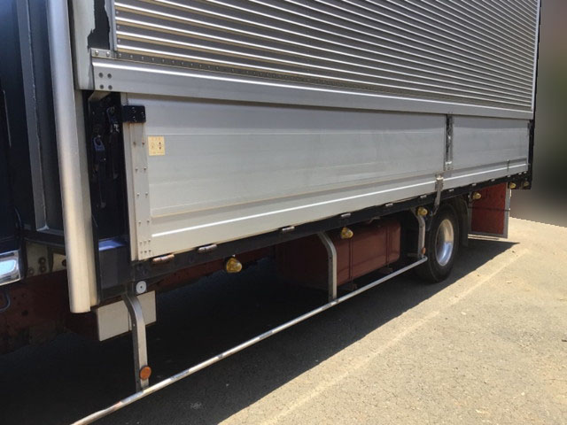 日野レンジャーアルミウイング中型（4t）[写真06]