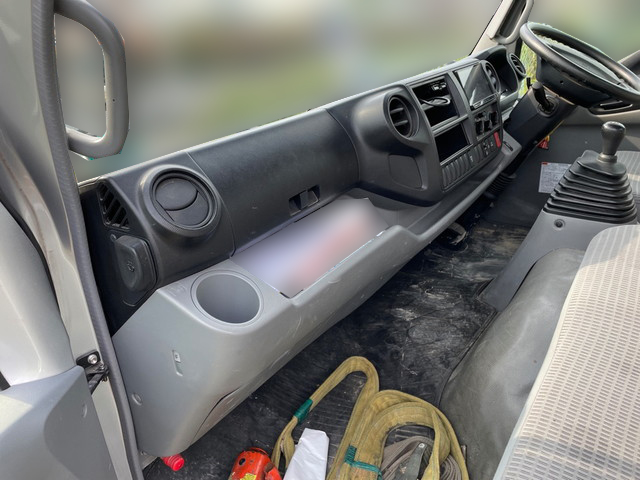 日野デュトロ平ボディ小型（2t・3t）[写真22]