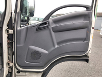 いすゞエルフアルミブロック小型（2t・3t）[写真28]