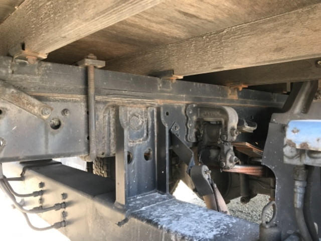 三菱ふそうキャンタークレーン6段小型（2t・3t）[写真13]