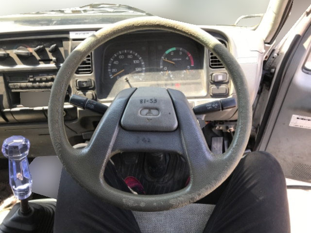 三菱ふそうキャンタークレーン6段小型（2t・3t）[写真23]