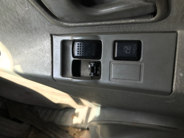 三菱ふそうキャンタークレーン6段小型（2t・3t）[写真28]