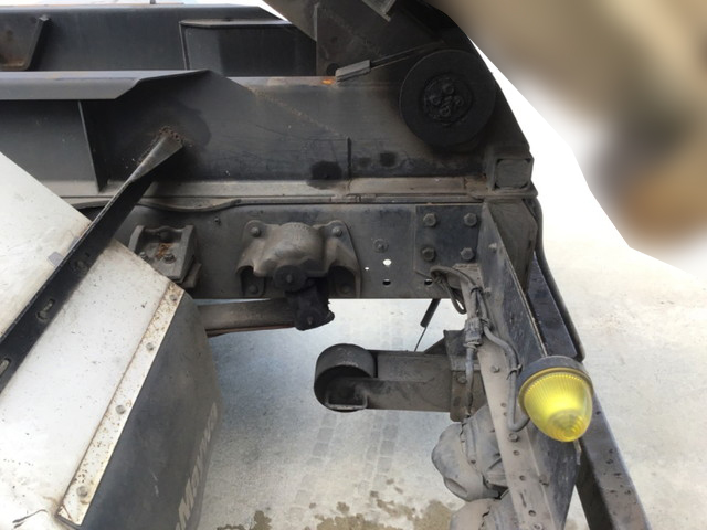 UDトラックスコンドルアームロール増トン（6t・8t）[写真15]