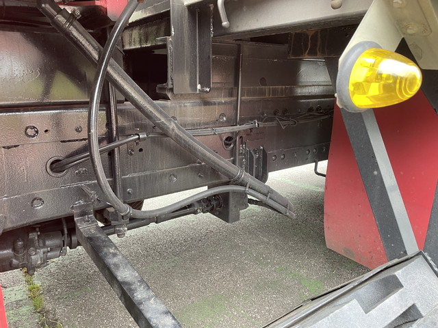 UDトラックスクオンユニック4段大型（10t）[写真17]