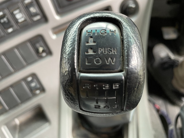 UDトラックスクオンユニック4段大型（10t）[写真30]