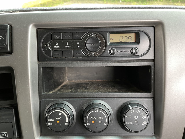 UDトラックスクオンユニック4段大型（10t）[写真31]