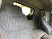 いすゞフォワードアルミバン中型（4t）[写真18]