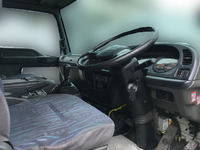 いすゞフォワードアルミバン中型（4t）[写真19]