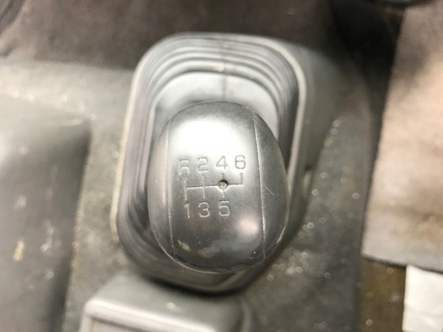 いすゞフォワードアルミバン中型（4t）[写真21]