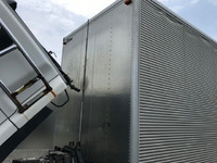 いすゞフォワードアルミバン中型（4t）[写真04]