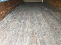 いすゞフォワードアルミバン中型（4t）[写真09]