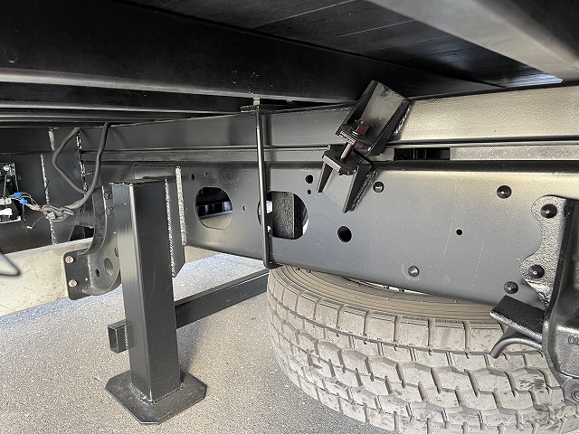 いすゞフォワードセルフクレーン4段増トン（6t・8t）[写真16]