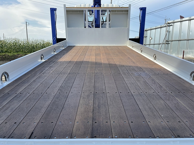 いすゞフォワードセルフクレーン4段増トン（6t・8t）[写真18]