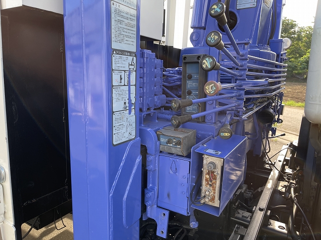 いすゞフォワードセルフクレーン4段増トン（6t・8t）[写真20]