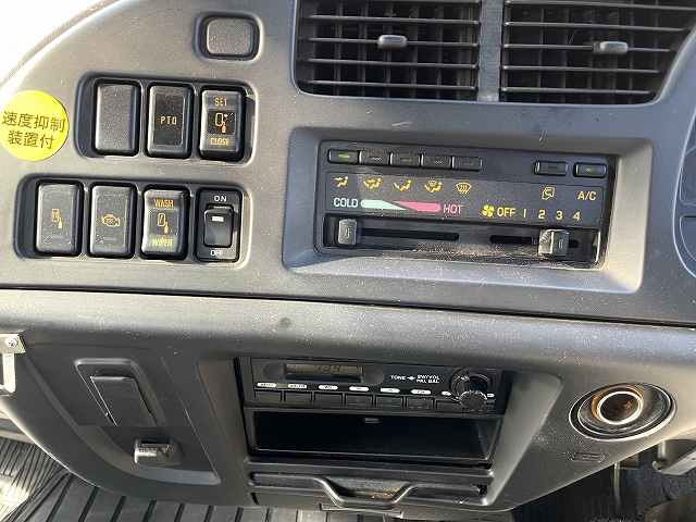 いすゞフォワードセルフクレーン4段増トン（6t・8t）[写真35]