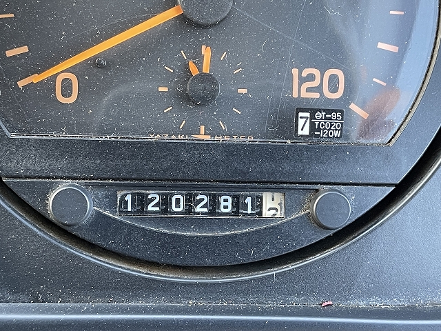 いすゞフォワードセルフクレーン4段増トン（6t・8t）[写真39]