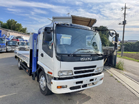 いすゞフォワードセルフクレーン4段増トン（6t・8t）[写真03]