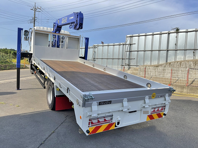 いすゞフォワードセルフクレーン4段増トン（6t・8t）[写真04]