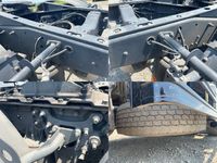 UDトラックスクオントレーラーヘッド（トラクターヘッド）大型（10t）[写真15]