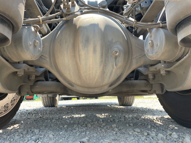 UDトラックスクオントレーラーヘッド（トラクターヘッド）大型（10t）[写真17]