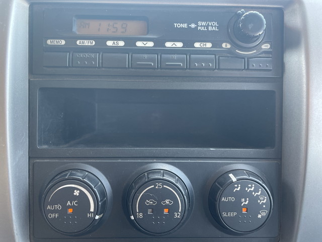 UDトラックスクオントレーラーヘッド（トラクターヘッド）大型（10t）[写真34]