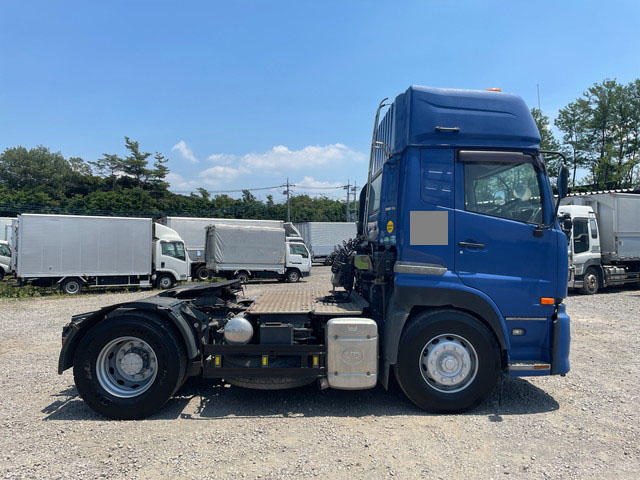 UDトラックスクオントレーラーヘッド（トラクターヘッド）大型（10t）[写真06]