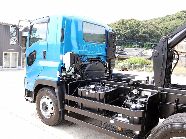 いすゞギガダンプ大型（10t）[写真18]