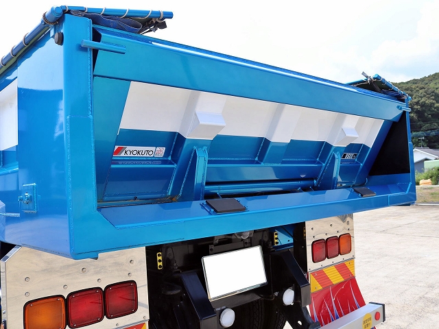 いすゞギガダンプ大型（10t）[写真20]