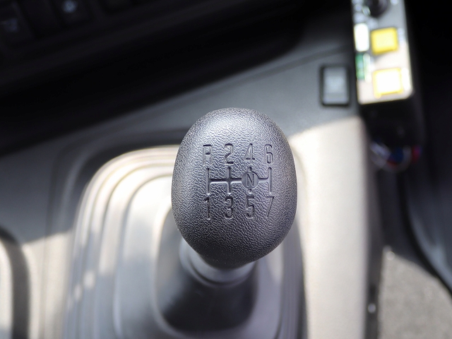 いすゞギガダンプ大型（10t）[写真25]