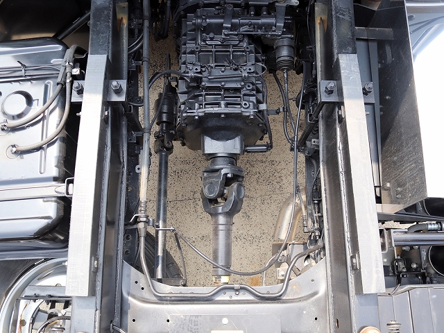 いすゞギガダンプ大型（10t）[写真28]