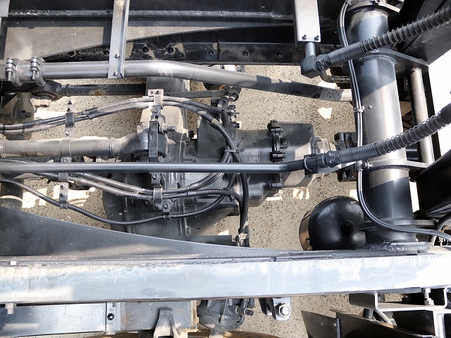 いすゞギガダンプ大型（10t）[写真29]