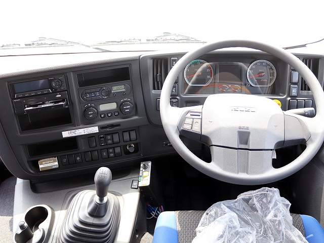 いすゞギガダンプ大型（10t）[写真31]