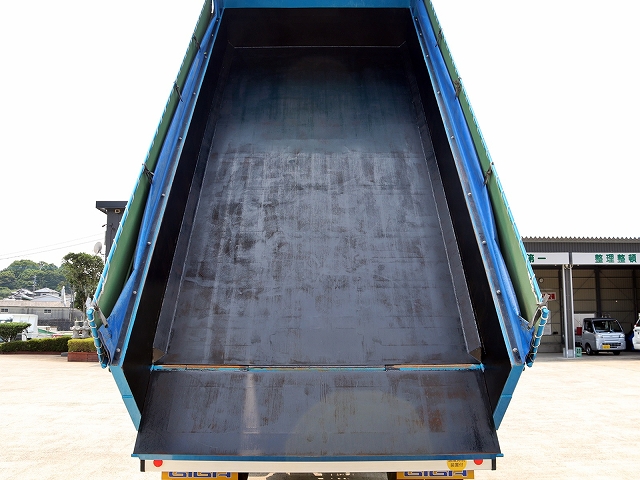 いすゞギガダンプ大型（10t）[写真07]