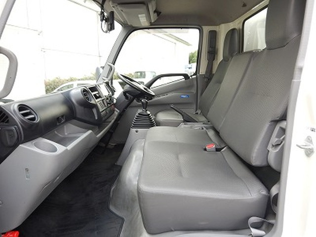 日野デュトロアルミバン小型（2t・3t）[写真15]