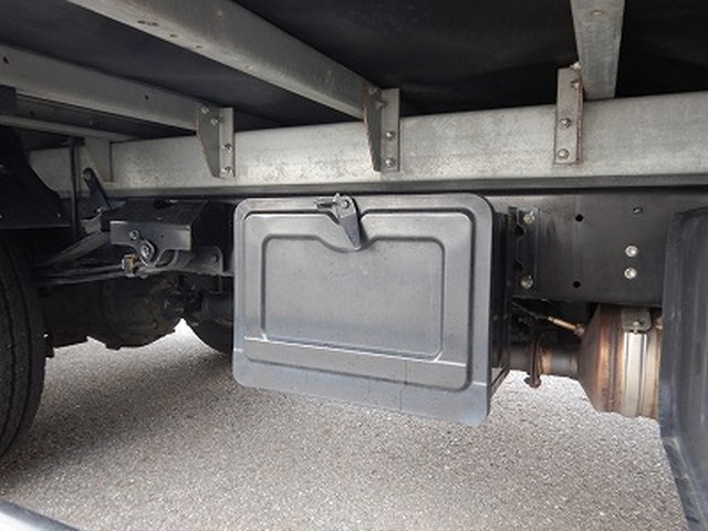 日野デュトロアルミバン小型（2t・3t）[写真27]