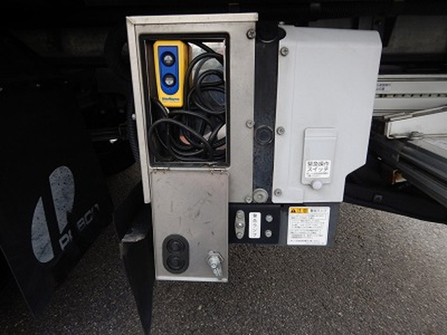 日野デュトロアルミバン小型（2t・3t）[写真32]