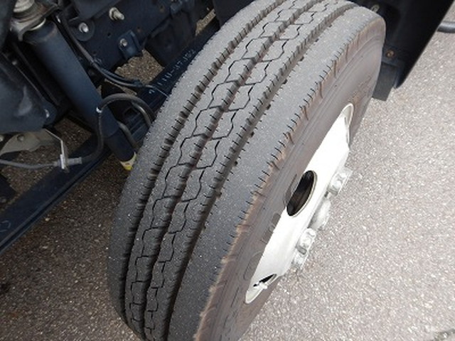 日野デュトロアルミバン小型（2t・3t）[写真33]