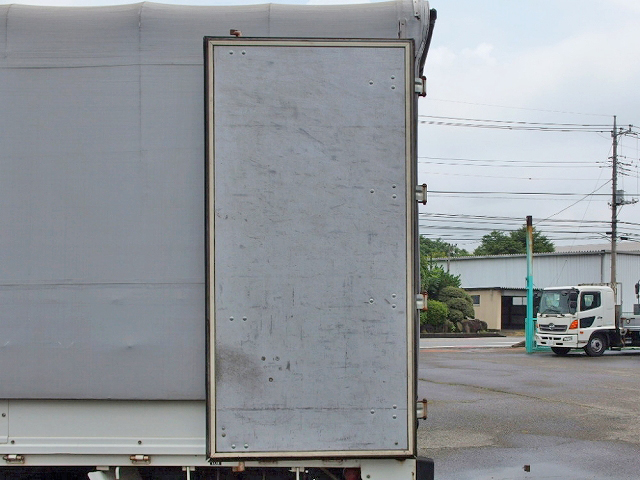 トヨタトヨエース幌ウイング小型（2t・3t）[写真10]