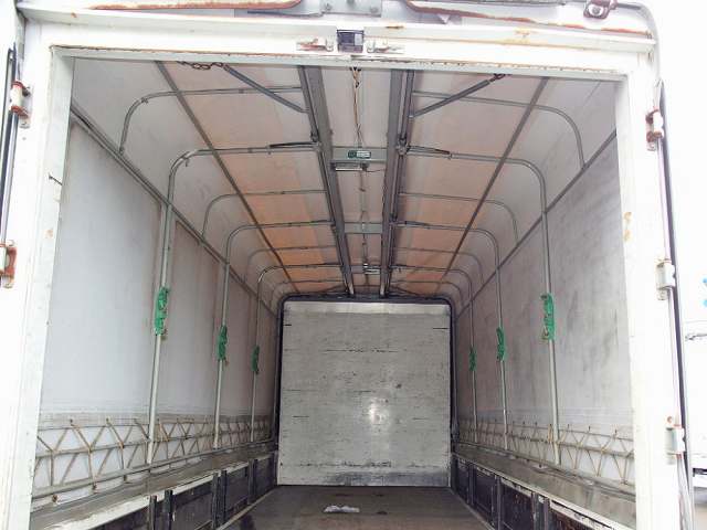 トヨタトヨエース幌ウイング小型（2t・3t）[写真11]