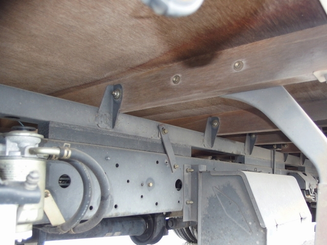 トヨタトヨエース幌ウイング小型（2t・3t）[写真18]