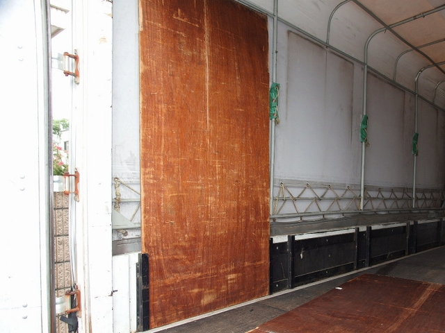 トヨタトヨエース幌ウイング小型（2t・3t）[写真27]