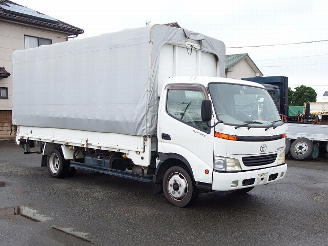 トヨタトヨエース幌ウイング小型（2t・3t）[写真03]
