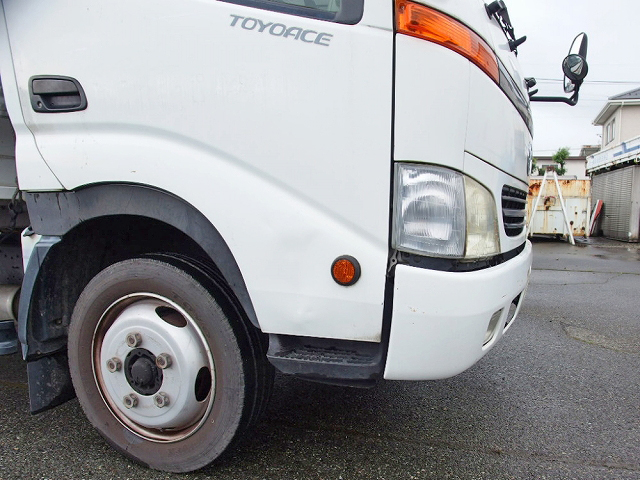 トヨタトヨエース幌ウイング小型（2t・3t）[写真31]